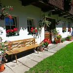 Apartment Sattlehnerhof *